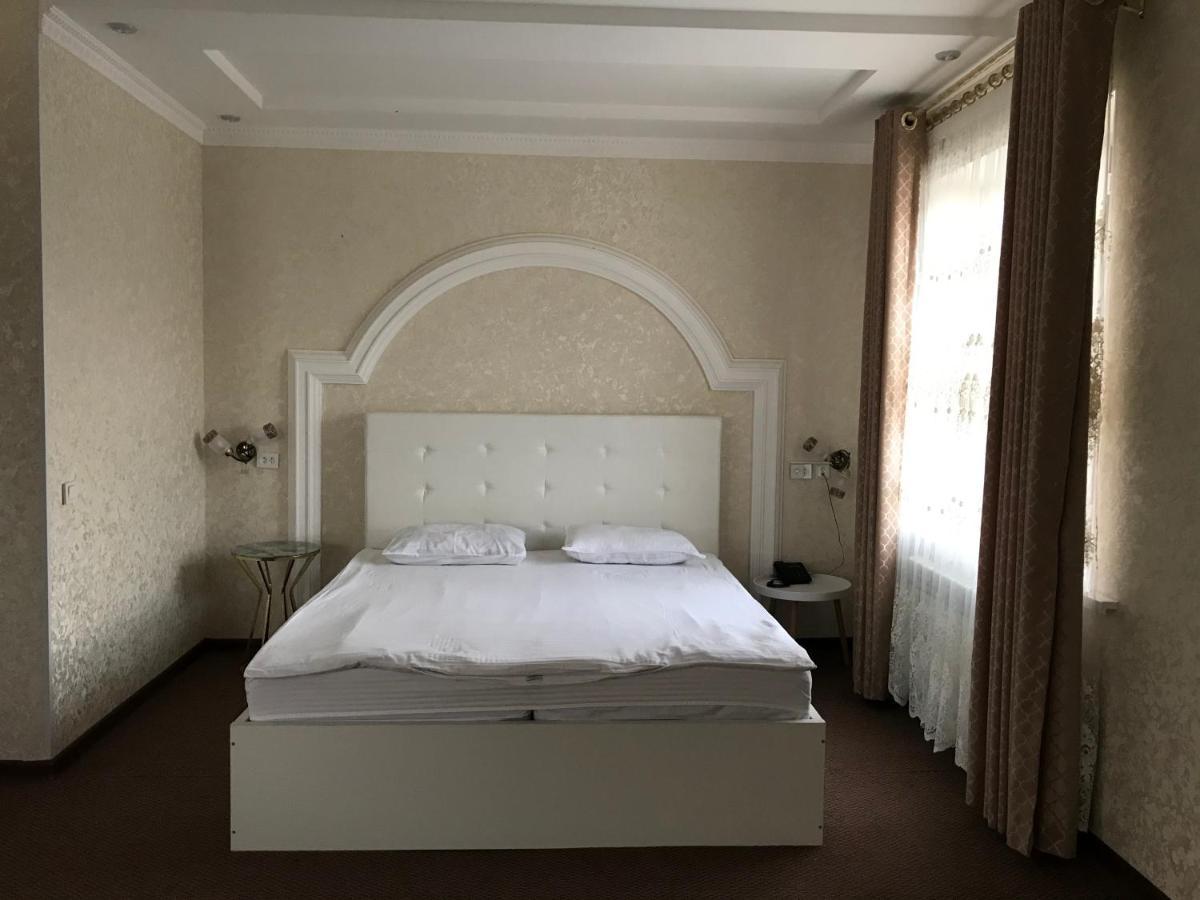Emir Plaza Hotel Turkistan Exterior photo